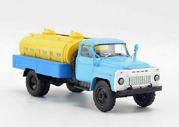 Масштабная модель 1:43 Автоцистерна АЦПТ-3,3(53) Молоко на шасси 4х2 -53, с журналом №12, перевыпуск 2026 года (Легендарные грузовики СССР)