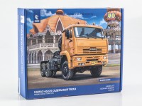 Масштабная модель 1:43 Седельный тягач 6х6 КамАЗ-65225, ранний, высокое седло (AVD Models)