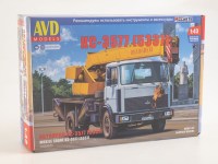  Сборная модель 1:43 Советский автокран КС-3577 на двухосном шасси 4х2 МАЗ-5337 (AVD Models)