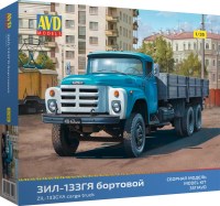 Сборная модель 1:35 Советский трехосный дизельный бортовой грузовик 6х4 ЗиЛ-133ГЯ (AVD Models)