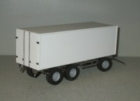 Сборная модель 1:43 Изотермический фургон, длина 7,2 м, высота 2,5 м для грузового автомобиля МАЗ-6312, прицепа из Нефтекамска -8332-20-04 от SSM, AVD, АИСТ (Клен)