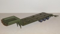 Сборная модель 1:43 Современный трехосный полуприцеп-тяжеловоз ЧМЗАП-9990-0000073-02, образца 2024 года (Клен) 