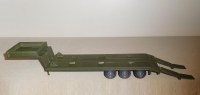 Сборная модель 1:43 Современный трехосный полуприцеп-тяжеловоз ЧМЗАП-9990-0000073-02, образца 2024 года (Клен) 