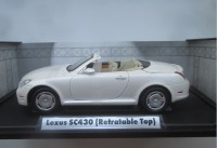 Масштабная модель 1:18 Легковой автомобиль Lexus SC430 retratable top, белый перламутр (MotorMax)