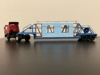 Сборная модель 1:43 Двухосный шатровый (хребтовый) полуприцеп-панелевоз ЧМЗАП-938532-011 (Клен)