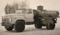 Масштабная модель 1:43 Автоцистерна АЦ-4,2-53А с журналом №115 (Легендарные грузовики СССР)